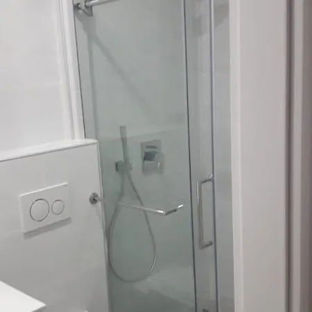Bilos Gæstehus 3*